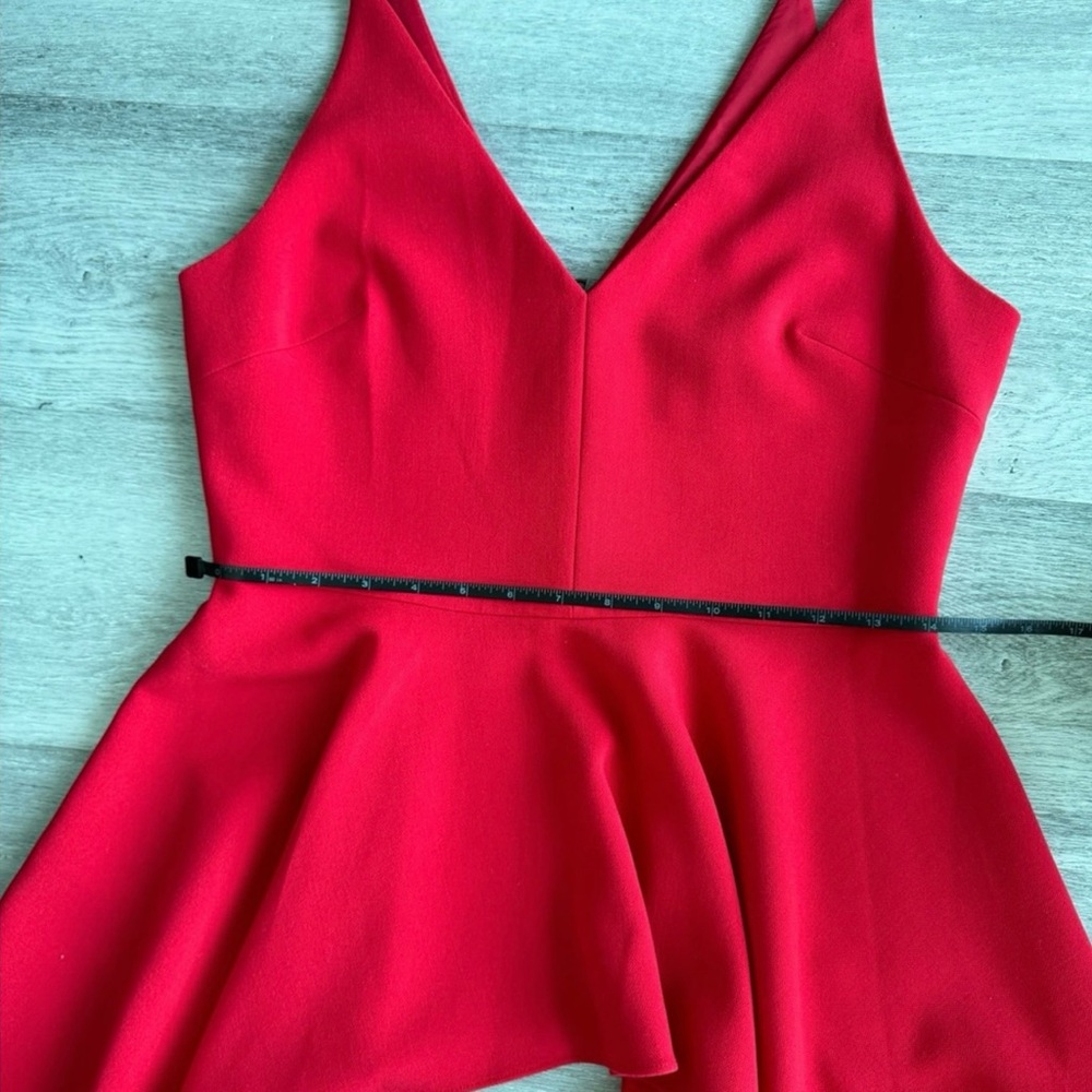 BCBGMAXAZRIA women's peplum red top sleeveless,V-Neck. - Picture 7 of 7